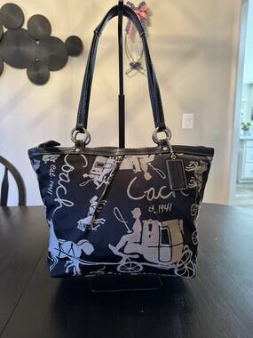 Coach Black Horse And Carriage Tote Bag